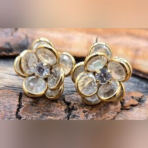Swarovski Crystal Earrings Gold Tone Flowers Pierced Studs ½" Diameter